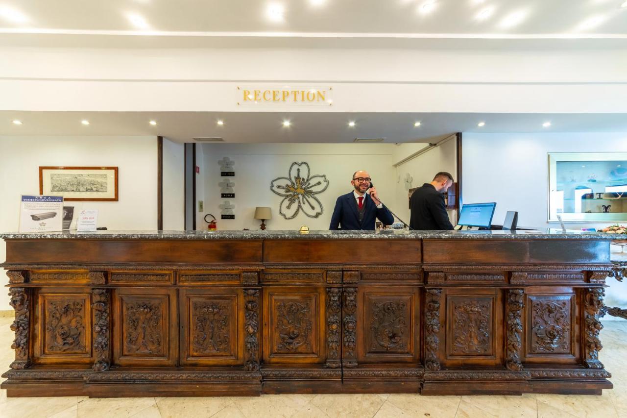 Hotel Sakura Торе дел Греко Екстериор снимка