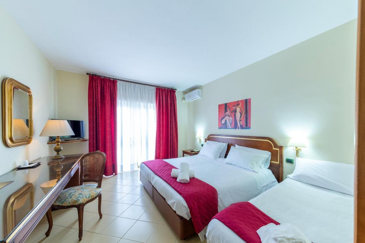 Hotel Sakura Торе дел Греко Екстериор снимка