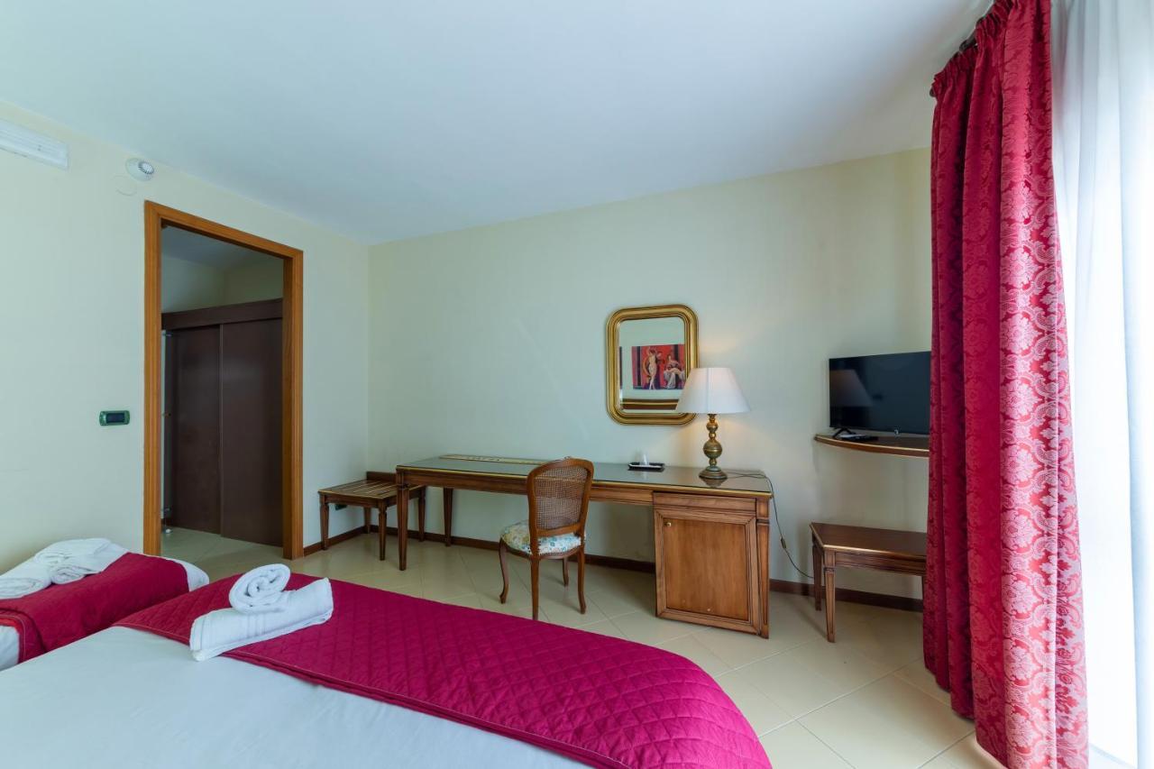 Hotel Sakura Торе дел Греко Екстериор снимка
