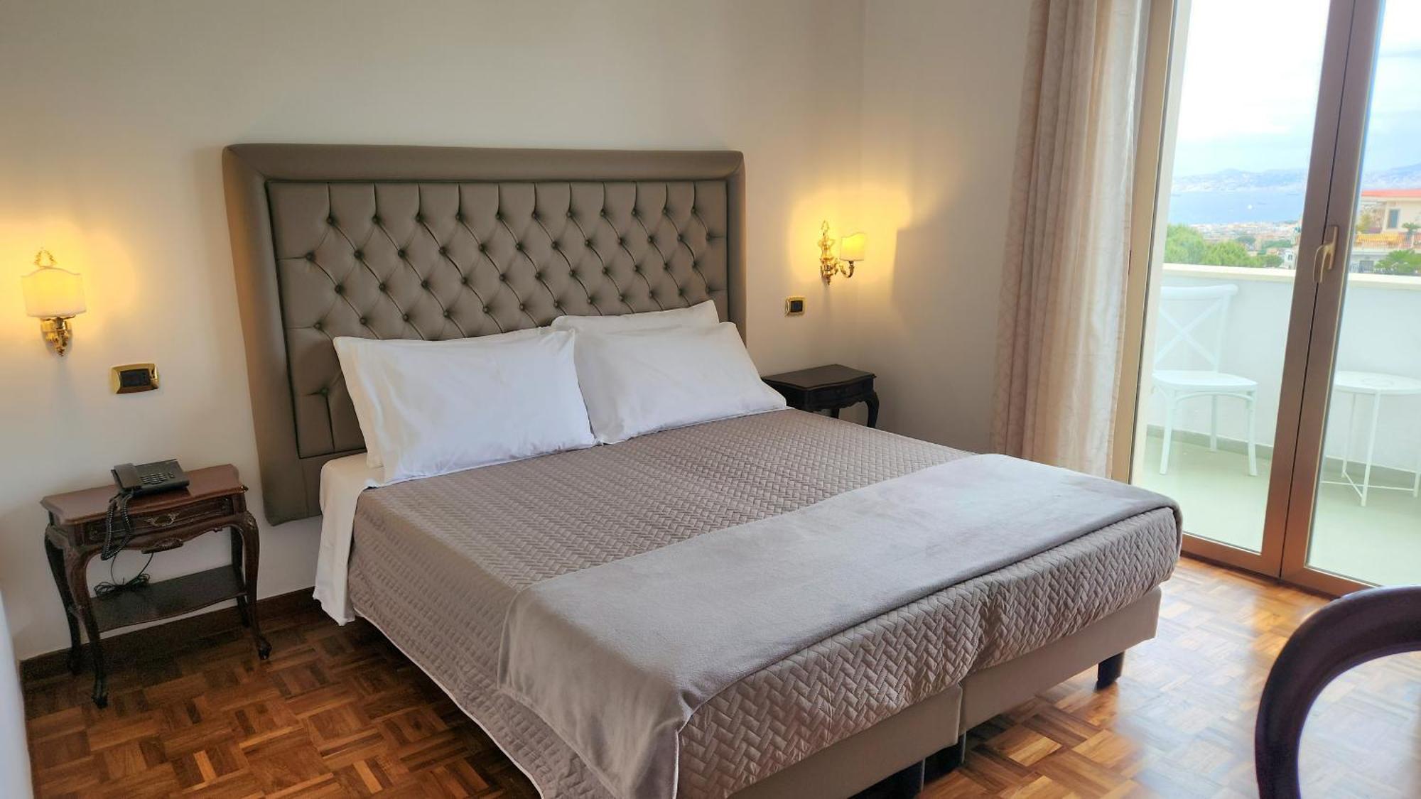 Hotel Sakura Торе дел Греко Екстериор снимка