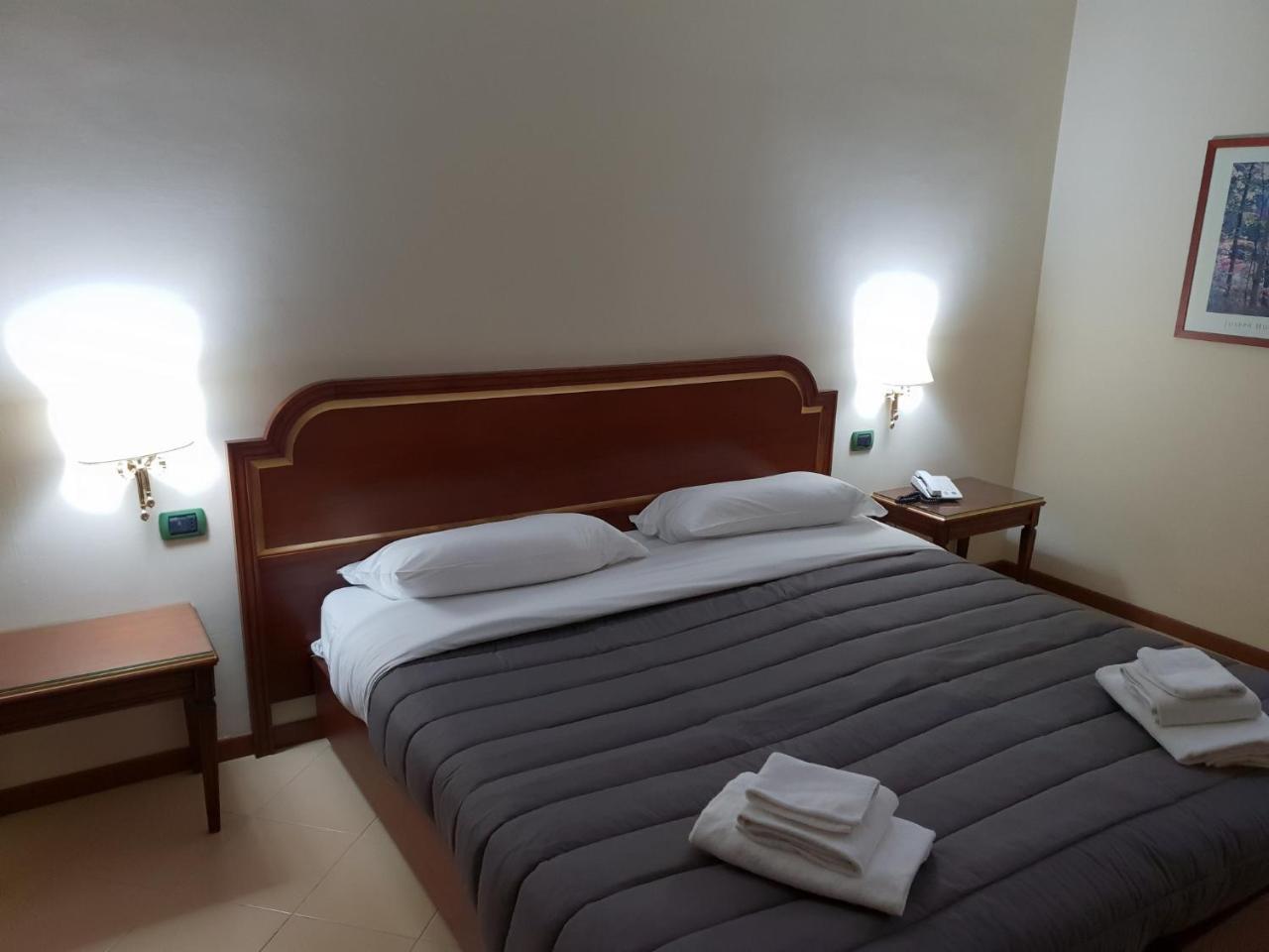 Hotel Sakura Торе дел Греко Екстериор снимка